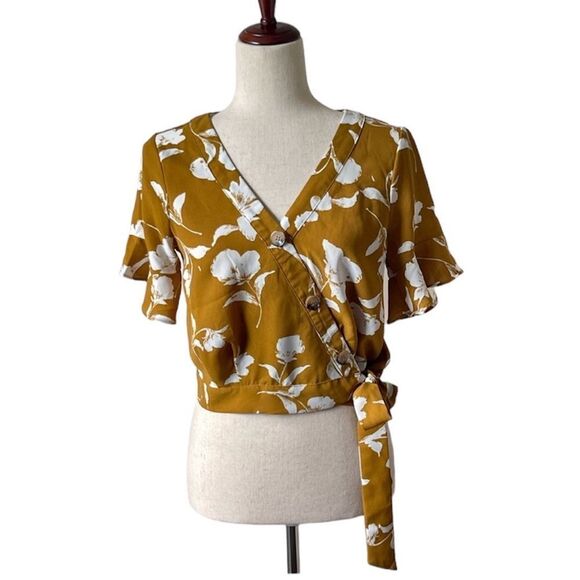 Everly mustard yellow wrap top size small - Picture 1 of 6